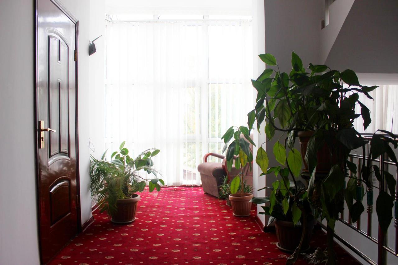 Sarvar Dushanbe Exterior photo